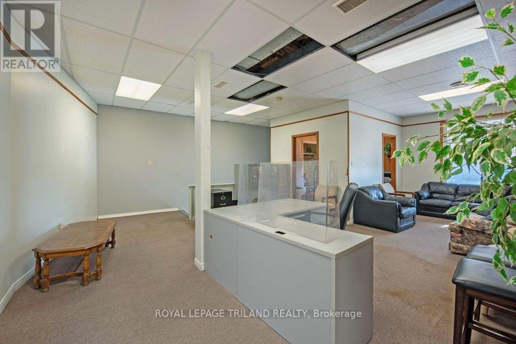 4-8 Elgin Street, St. Thomas, Ontario  N5R 3L6 - Photo 11 - X12057095
