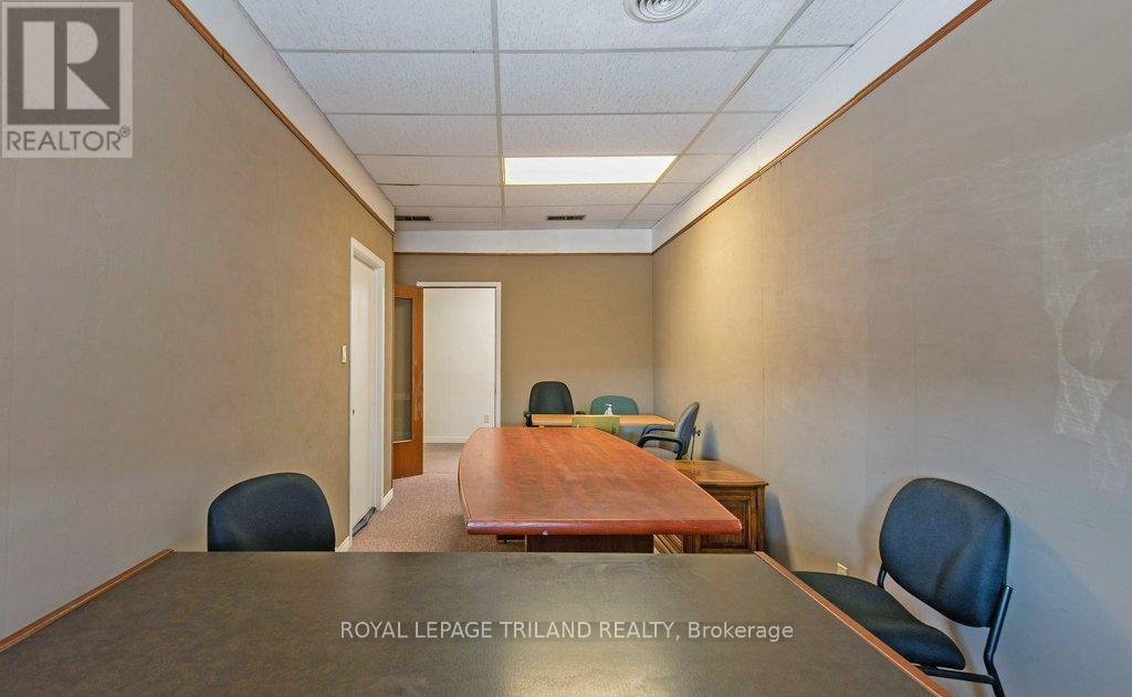 4-8 Elgin Street, St. Thomas, Ontario  N5R 3L6 - Photo 17 - X12057095
