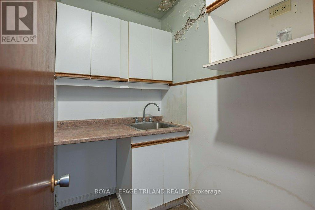 4-8 Elgin Street, St. Thomas, Ontario  N5R 3L6 - Photo 21 - X12057095