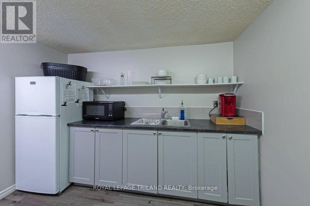 4-8 Elgin Street, St. Thomas, Ontario  N5R 3L6 - Photo 26 - X12057095