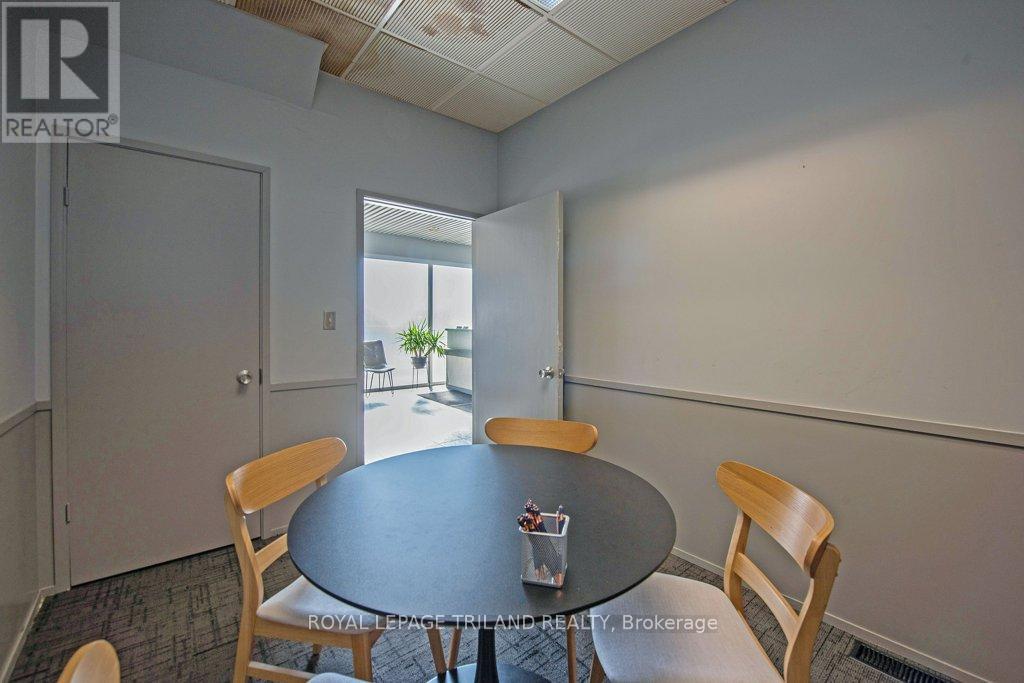 4-8 Elgin Street, St. Thomas, Ontario  N5R 3L6 - Photo 8 - X12057095