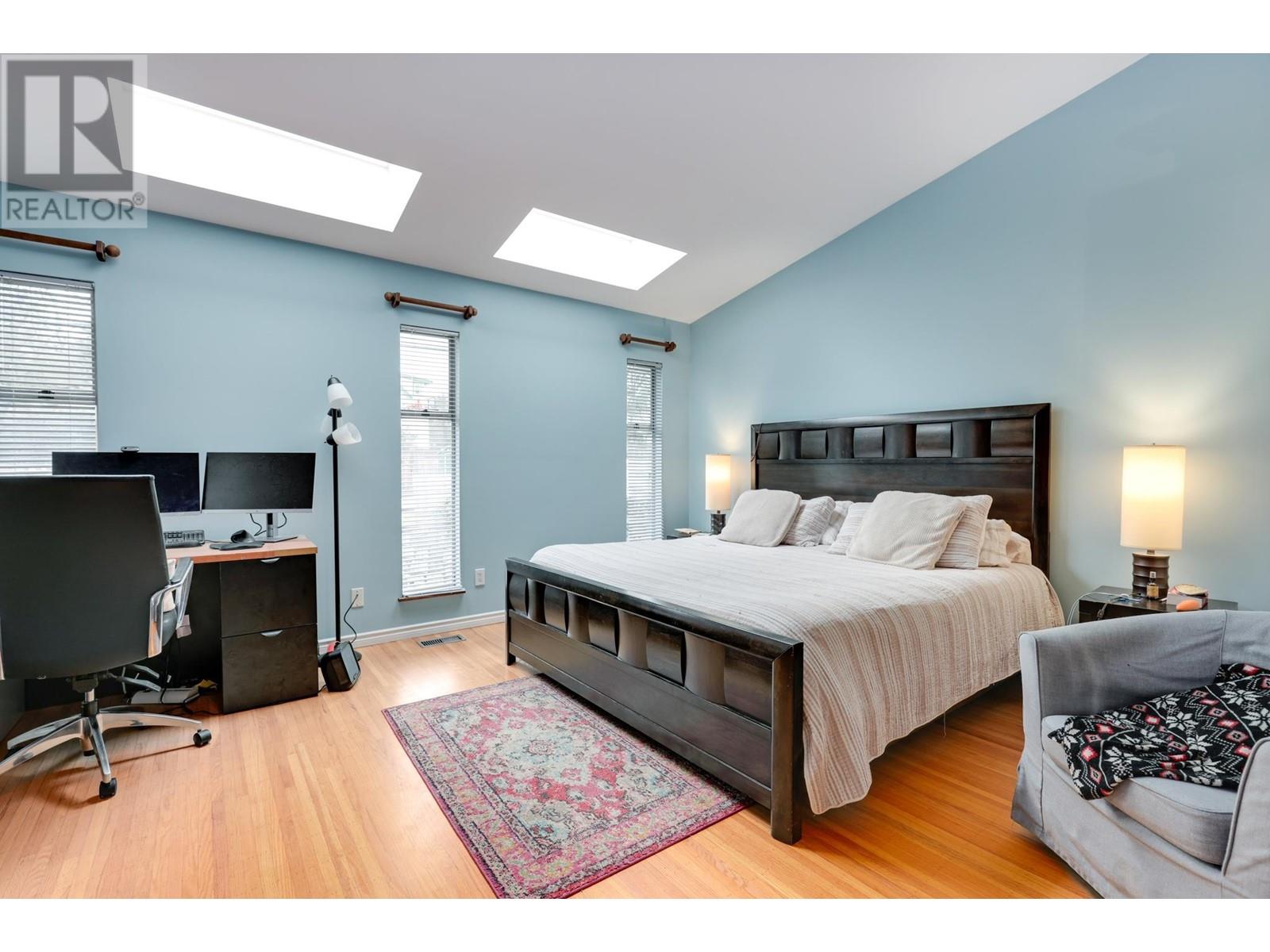 522-524 W Keith Road, North Vancouver, British Columbia  V7M 1M4 - Photo 11 - R2985077