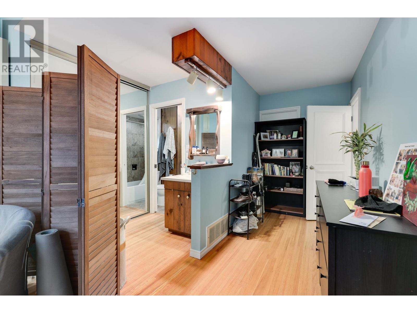 522-524 W Keith Road, North Vancouver, British Columbia  V7M 1M4 - Photo 12 - R2985077