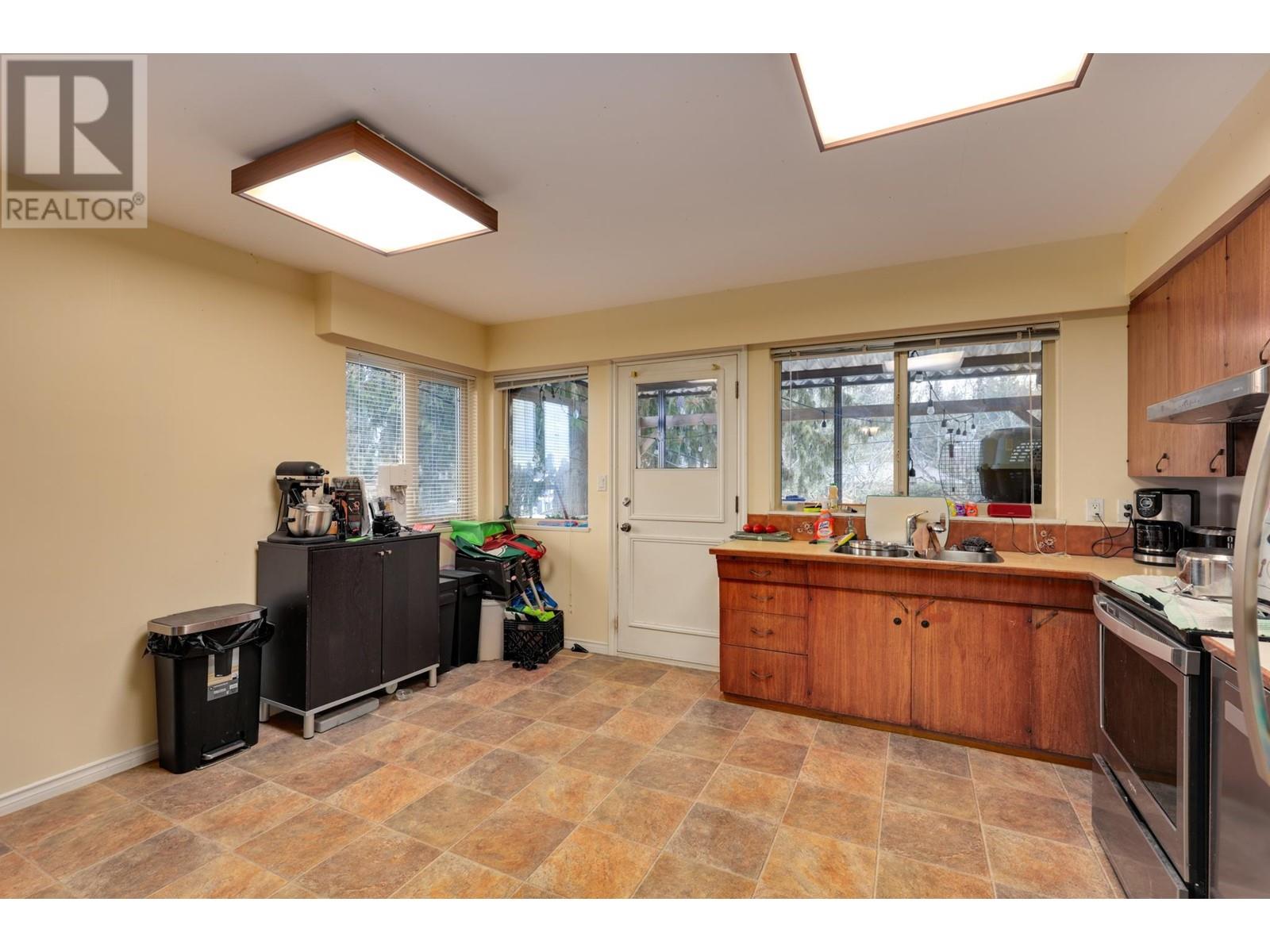 522-524 W Keith Road, North Vancouver, British Columbia  V7M 1M4 - Photo 24 - R2985077