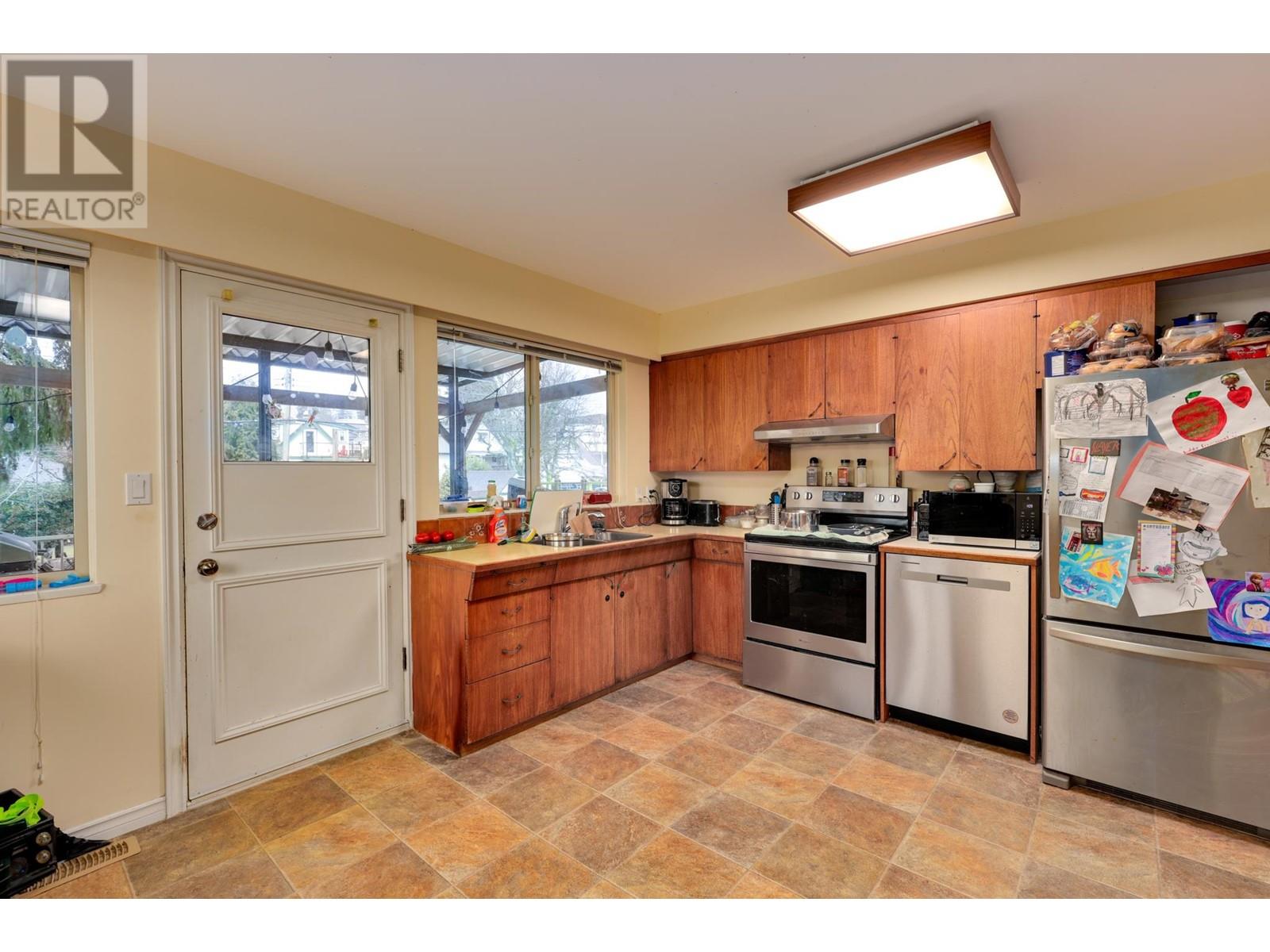 522-524 W Keith Road, North Vancouver, British Columbia  V7M 1M4 - Photo 25 - R2985077