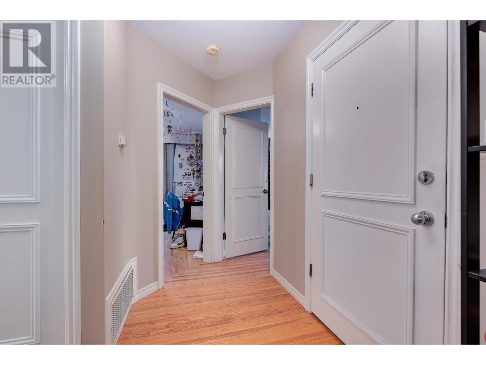 522-524 W Keith Road, North Vancouver, British Columbia  V7M 1M4 - Photo 26 - R2985077