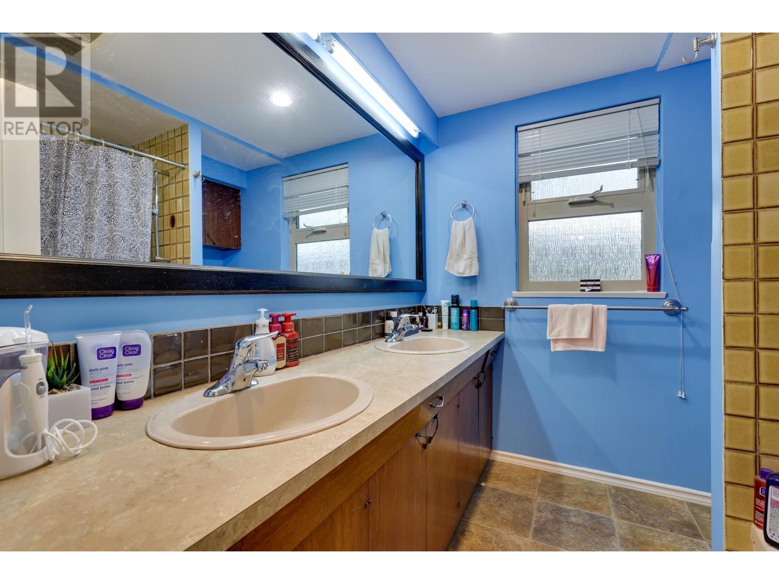 522-524 W Keith Road, North Vancouver, British Columbia  V7M 1M4 - Photo 28 - R2985077