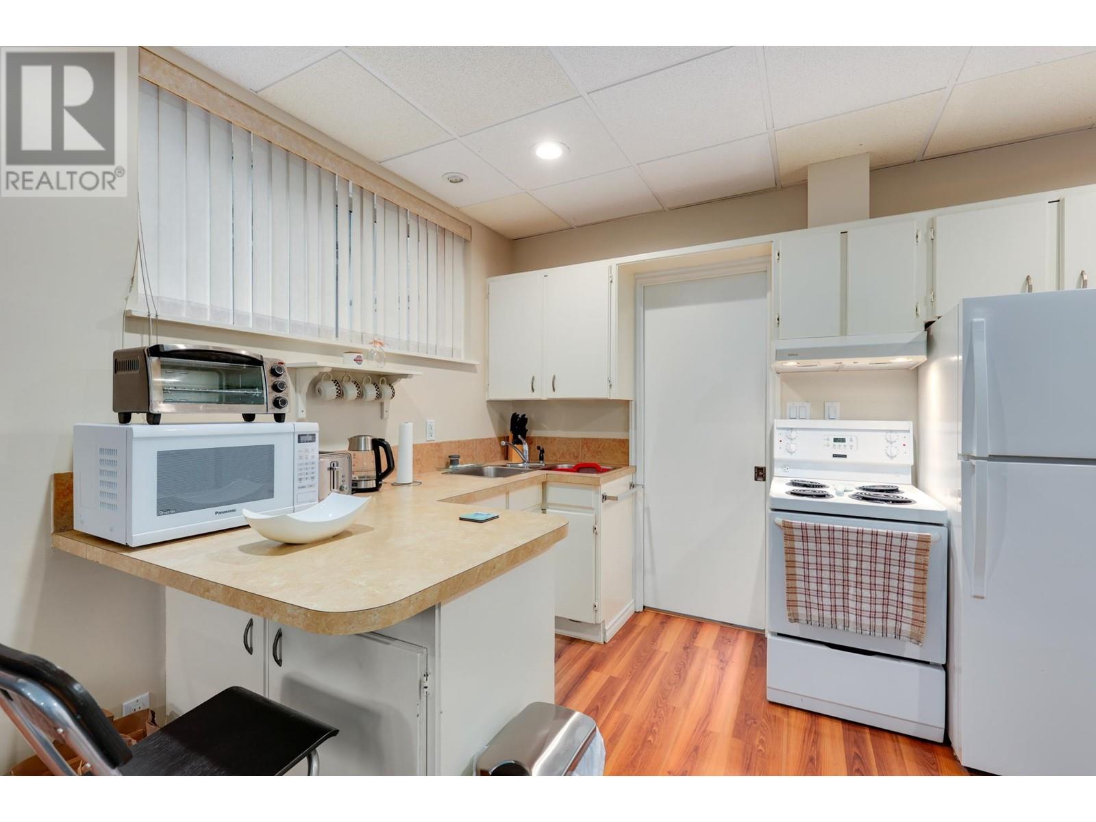 522-524 W Keith Road, North Vancouver, British Columbia  V7M 1M4 - Photo 36 - R2985077