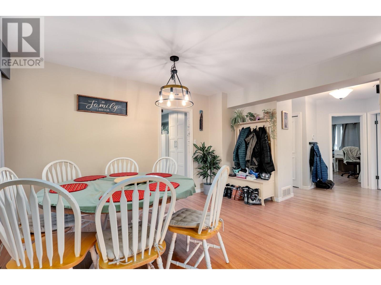 522-524 W Keith Road, North Vancouver, British Columbia  V7M 1M4 - Photo 6 - R2985077