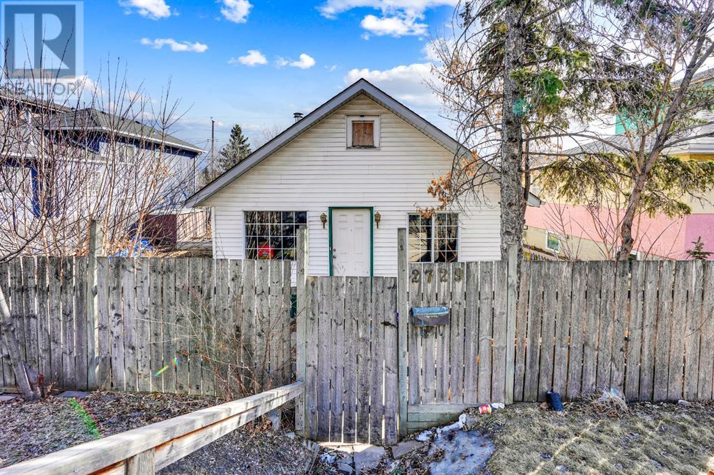 Property at 2729 16 Avenue SE image 1