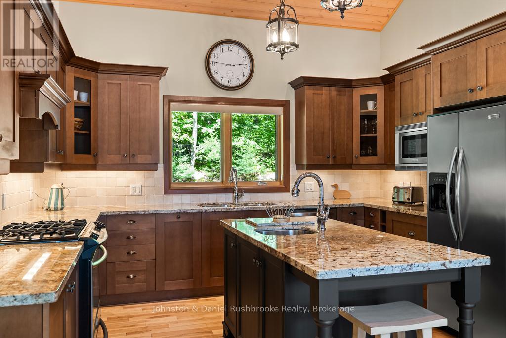 2 - 1086 Brackenrig Road, Muskoka Lakes, Ontario  P0B 1J0 - Photo 11 - X12057000