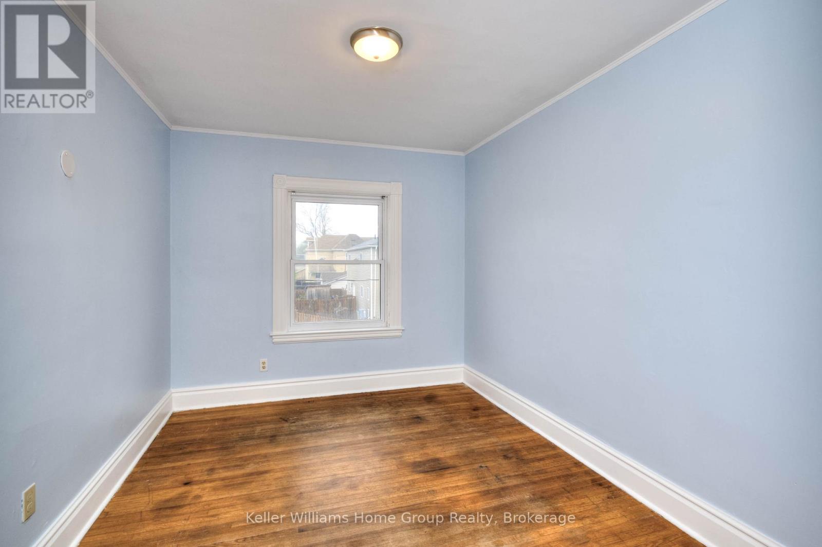 Photo 22 of 41 for 27 Hiawatha Street