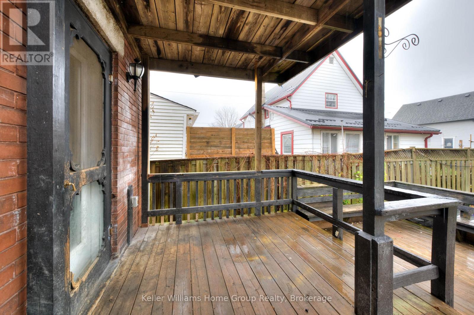 Photo 32 of 41 for 27 Hiawatha Street