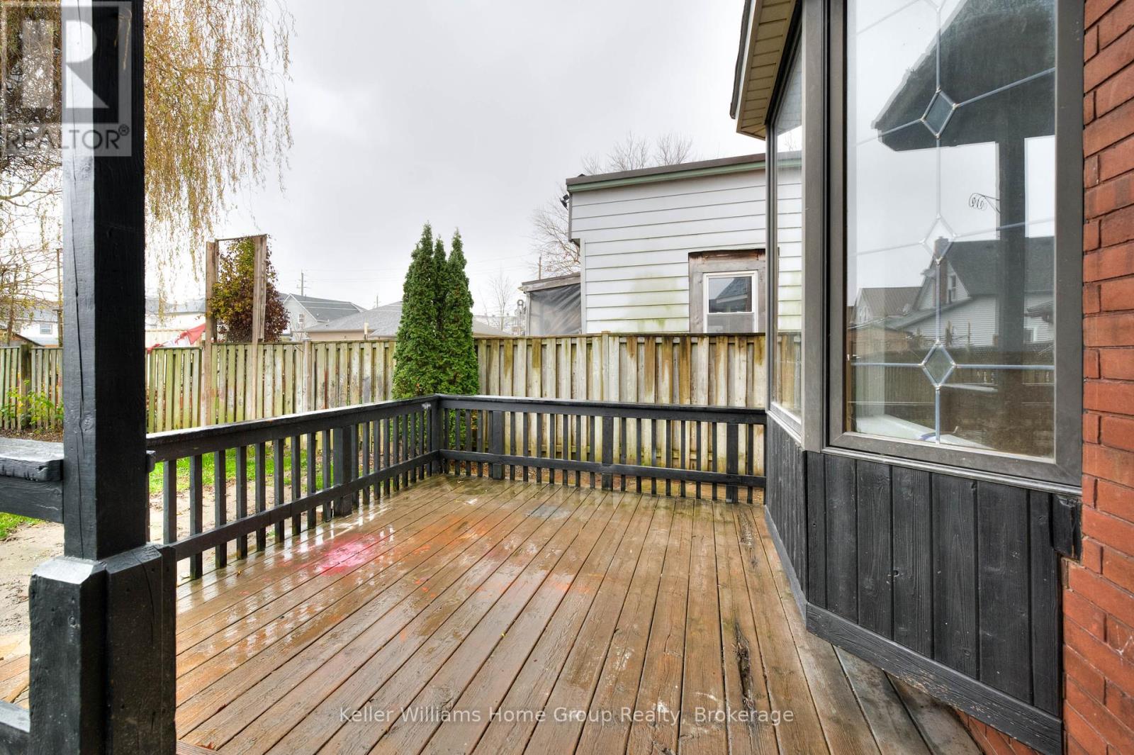 Photo 33 of 41 for 27 Hiawatha Street