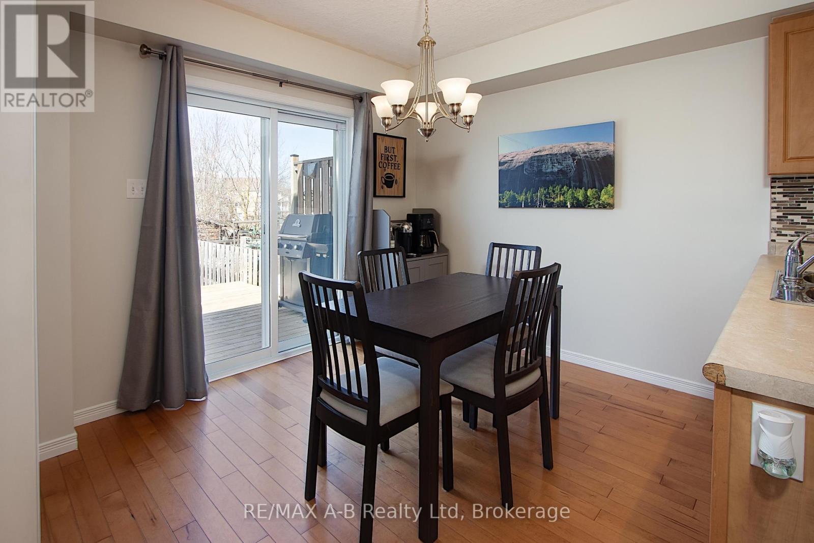 35 Pond View Drive, Wellesley, Ontario  N0B 2T0 - Photo 11 - X12057089