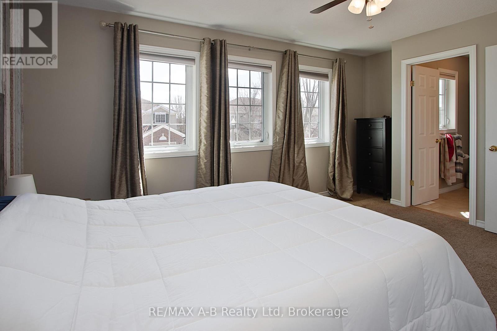 35 Pond View Drive, Wellesley, Ontario  N0B 2T0 - Photo 13 - X12057089
