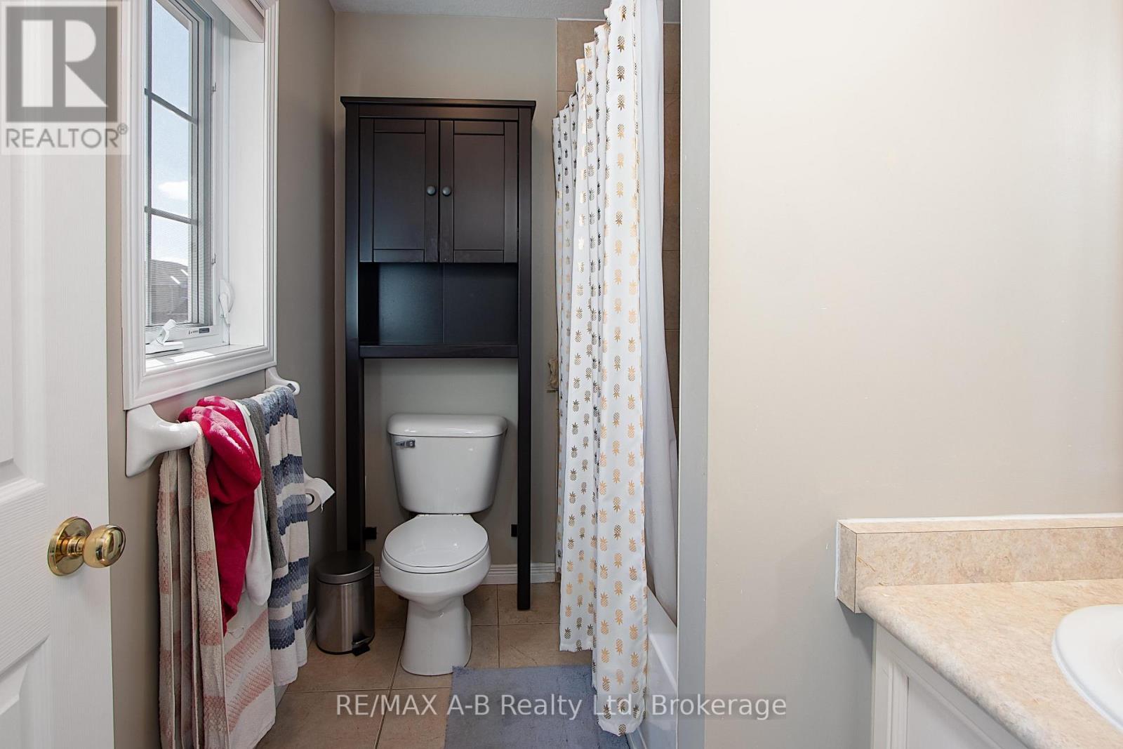 35 Pond View Drive, Wellesley, Ontario  N0B 2T0 - Photo 15 - X12057089