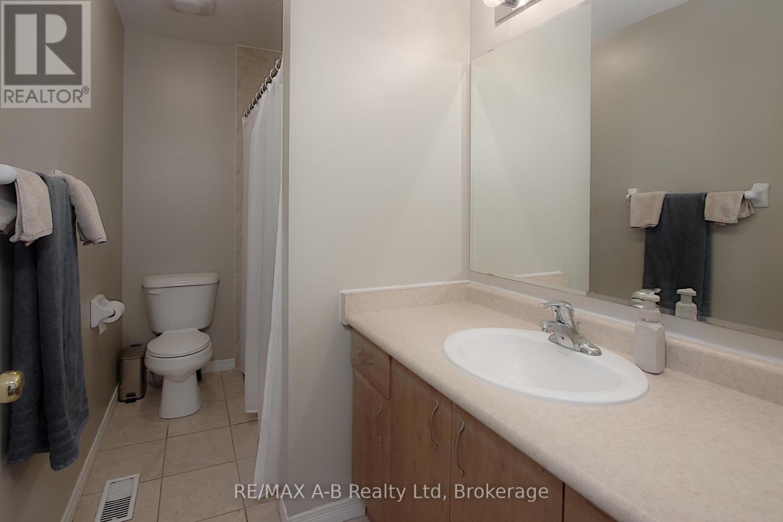 35 Pond View Drive, Wellesley, Ontario  N0B 2T0 - Photo 19 - X12057089