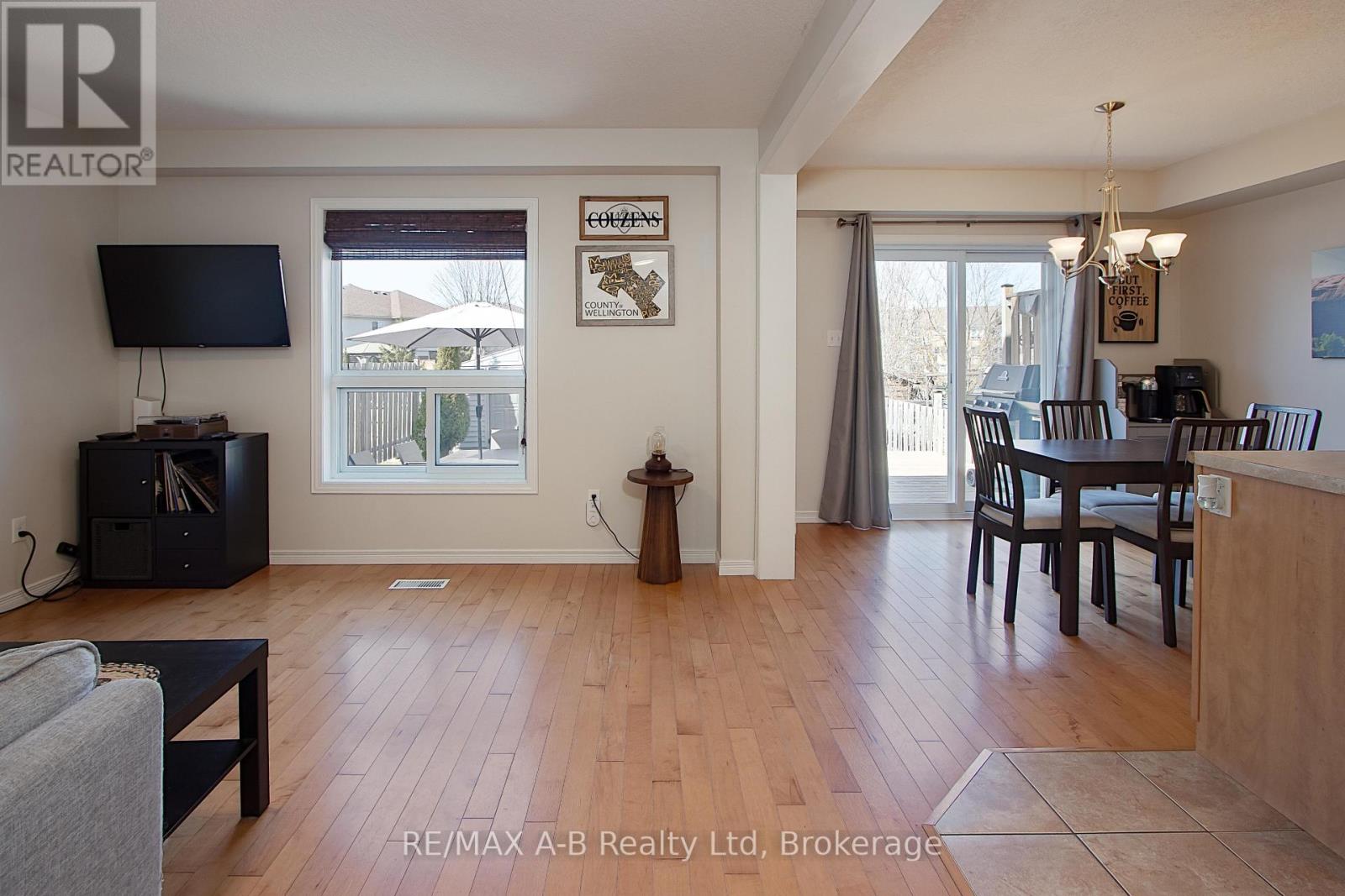 35 Pond View Drive, Wellesley, Ontario  N0B 2T0 - Photo 6 - X12057089