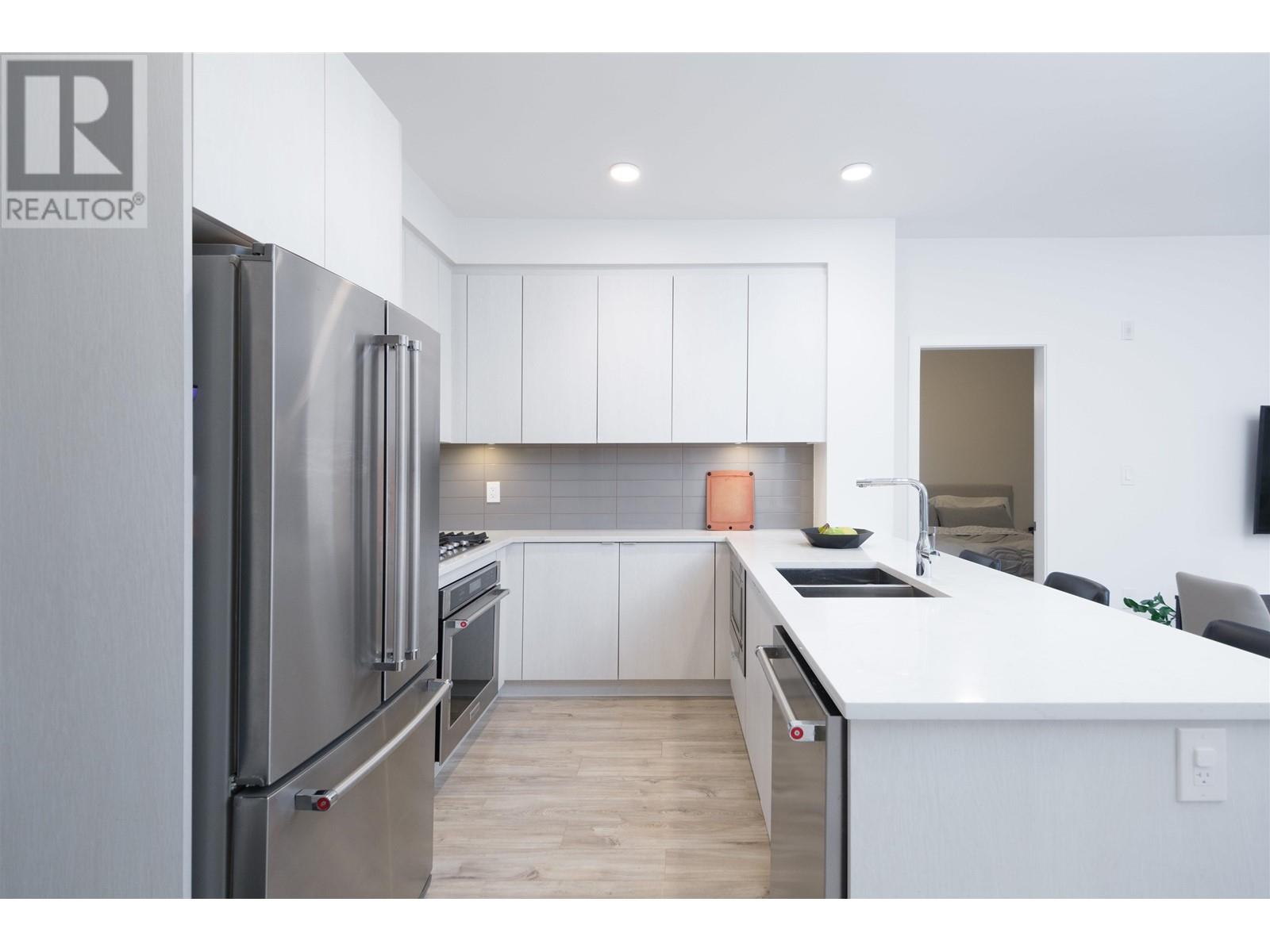 414 621 Regan Avenue, Coquitlam, British Columbia  V3J 0K1 - Photo 4 - R2985047