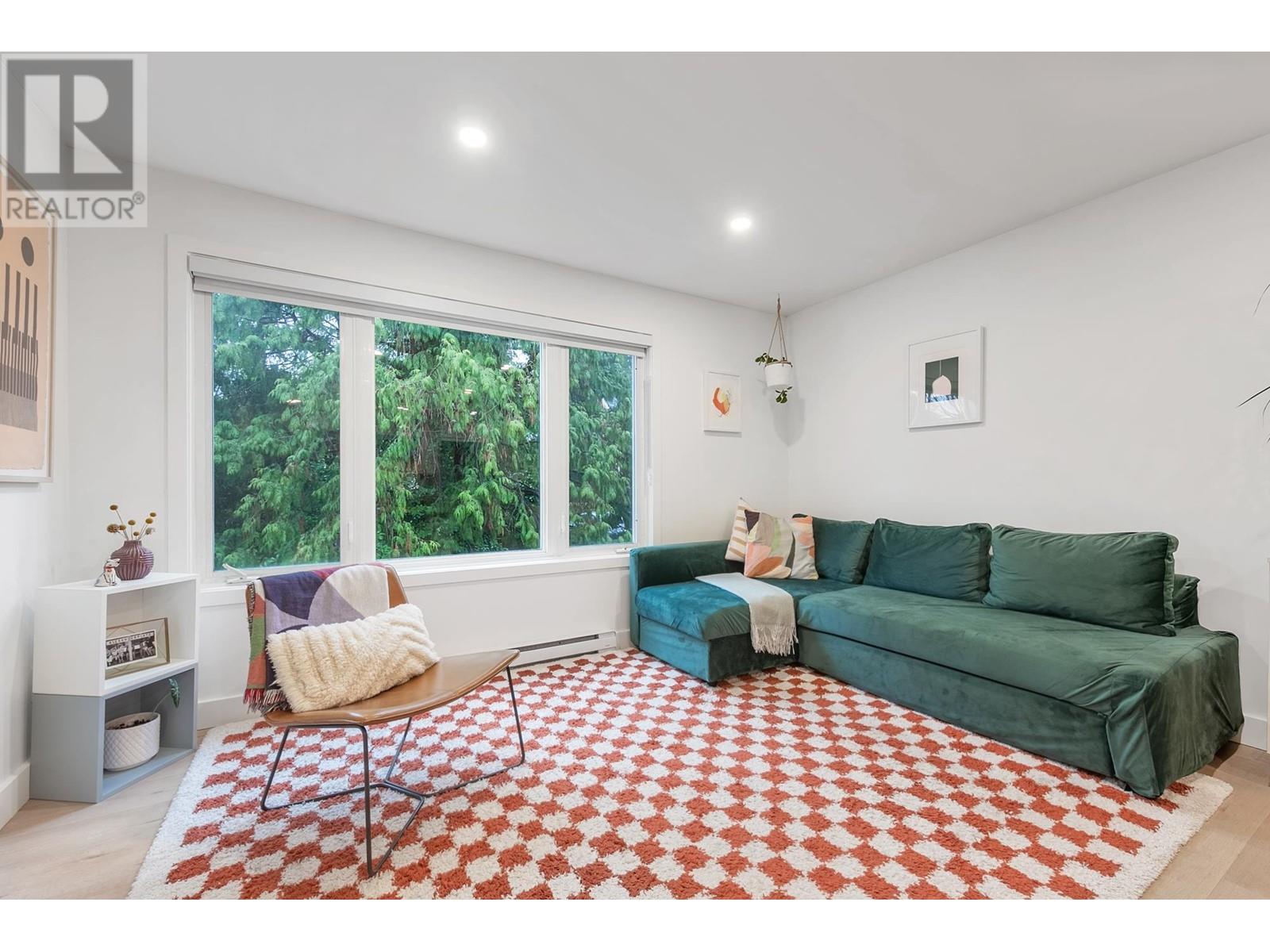 308 1060 E Broadway, Vancouver, British Columbia  V5T 4N7 - Photo 2 - R2985062