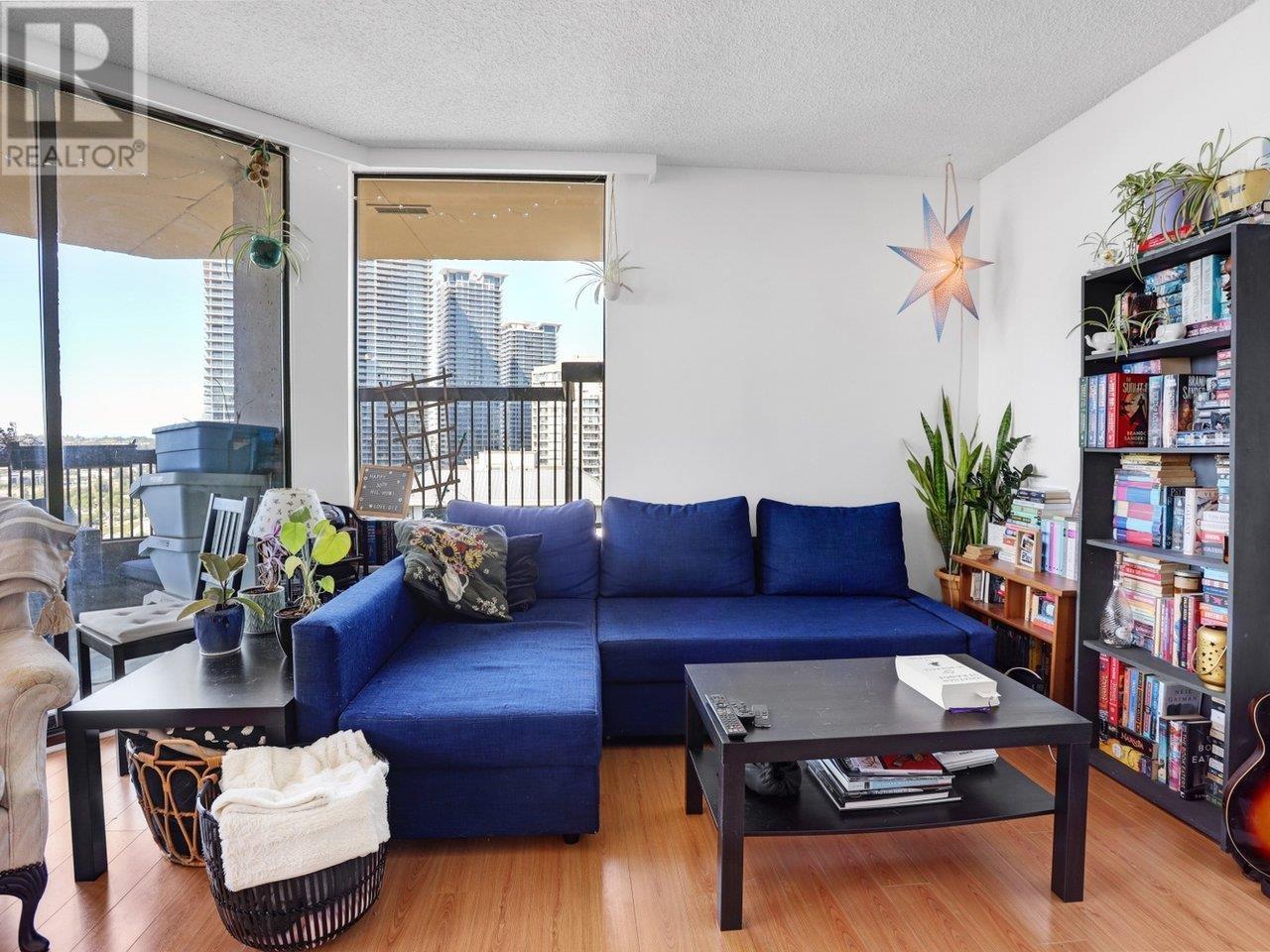 2108 2041 Bellwood Avenue, Burnaby, British Columbia  V6B 1C1 - Photo 4 - R2985101