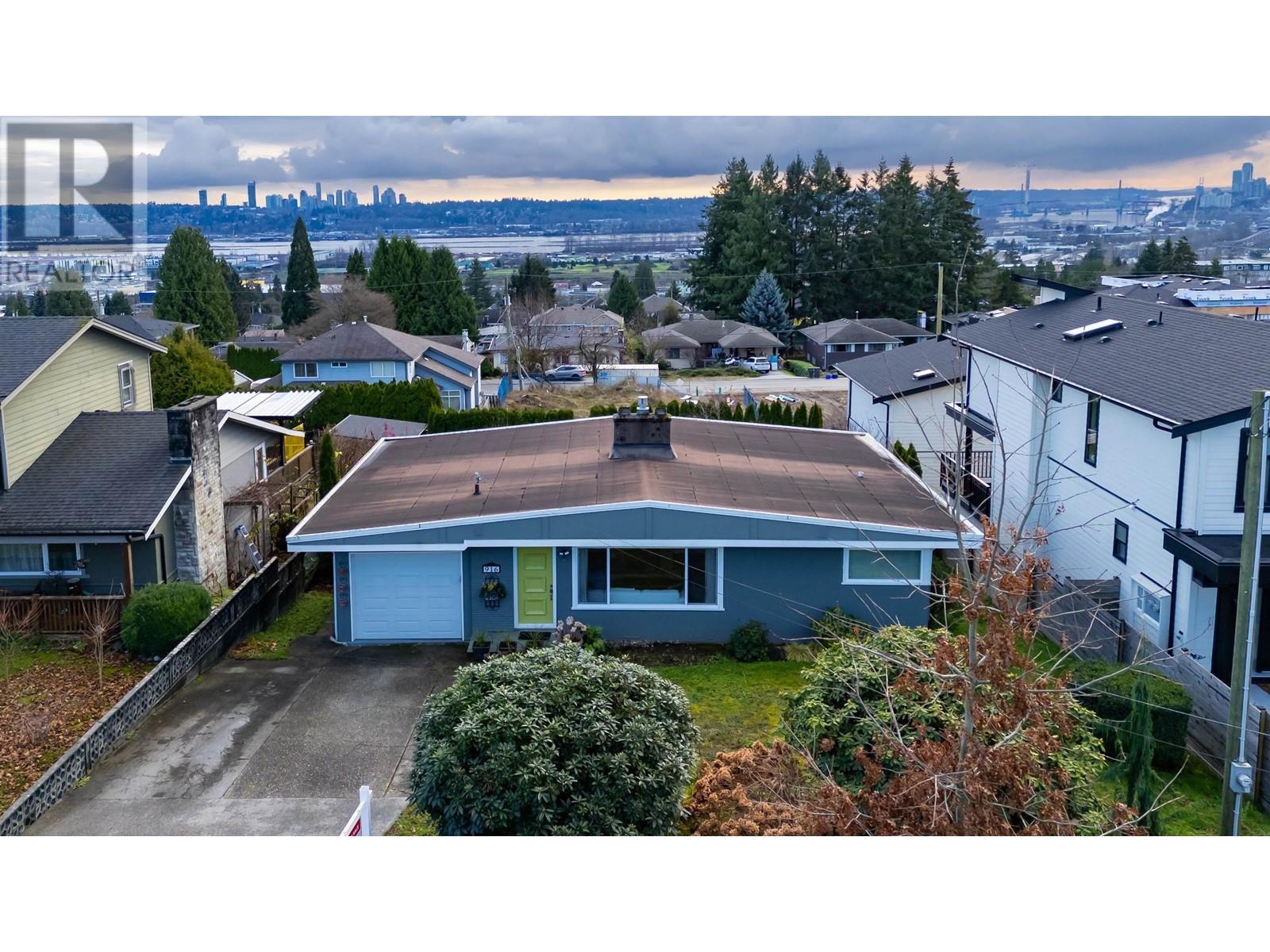 916 STEWART AVENUE, coquitlam, British Columbia