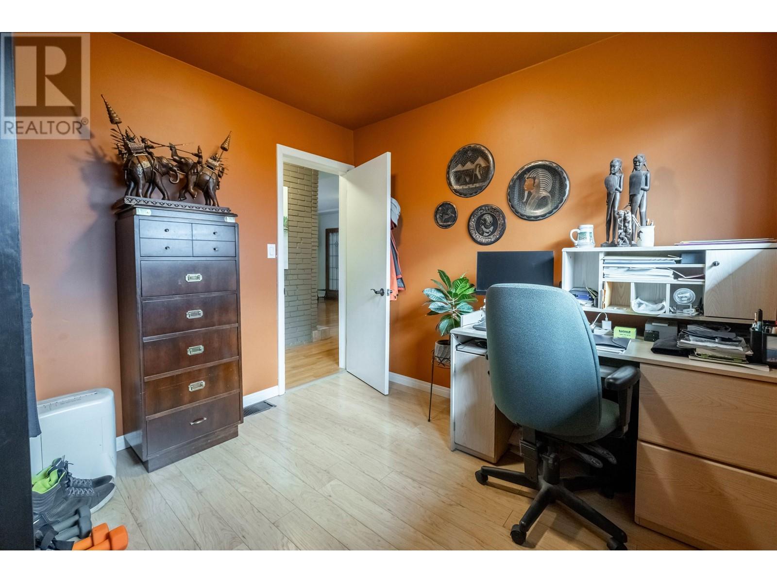 916 Stewart Avenue, Coquitlam, British Columbia  V3K 2N6 - Photo 19 - R2985030