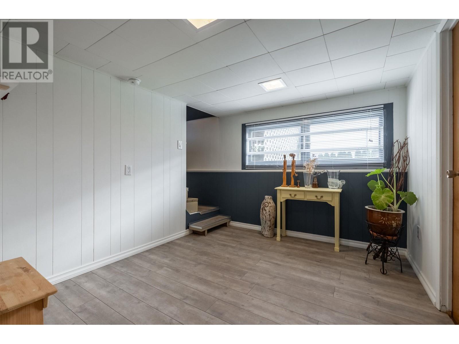 916 Stewart Avenue, Coquitlam, British Columbia  V3K 2N6 - Photo 24 - R2985030