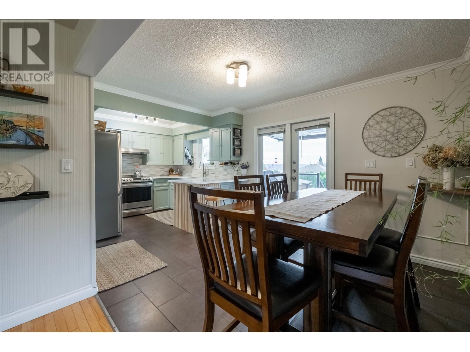 916 Stewart Avenue, Coquitlam, British Columbia  V3K 2N6 - Photo 9 - R2985030