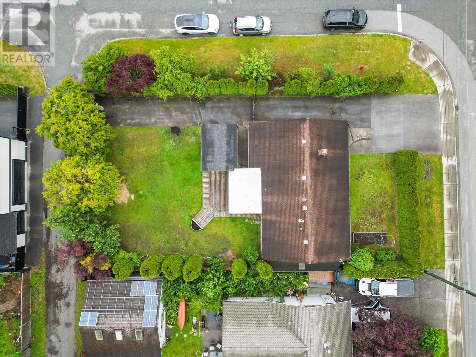 3808 Cedar Drive, Port Coquitlam, British Columbia  V3B 3E3 - Photo 36 - R2985061