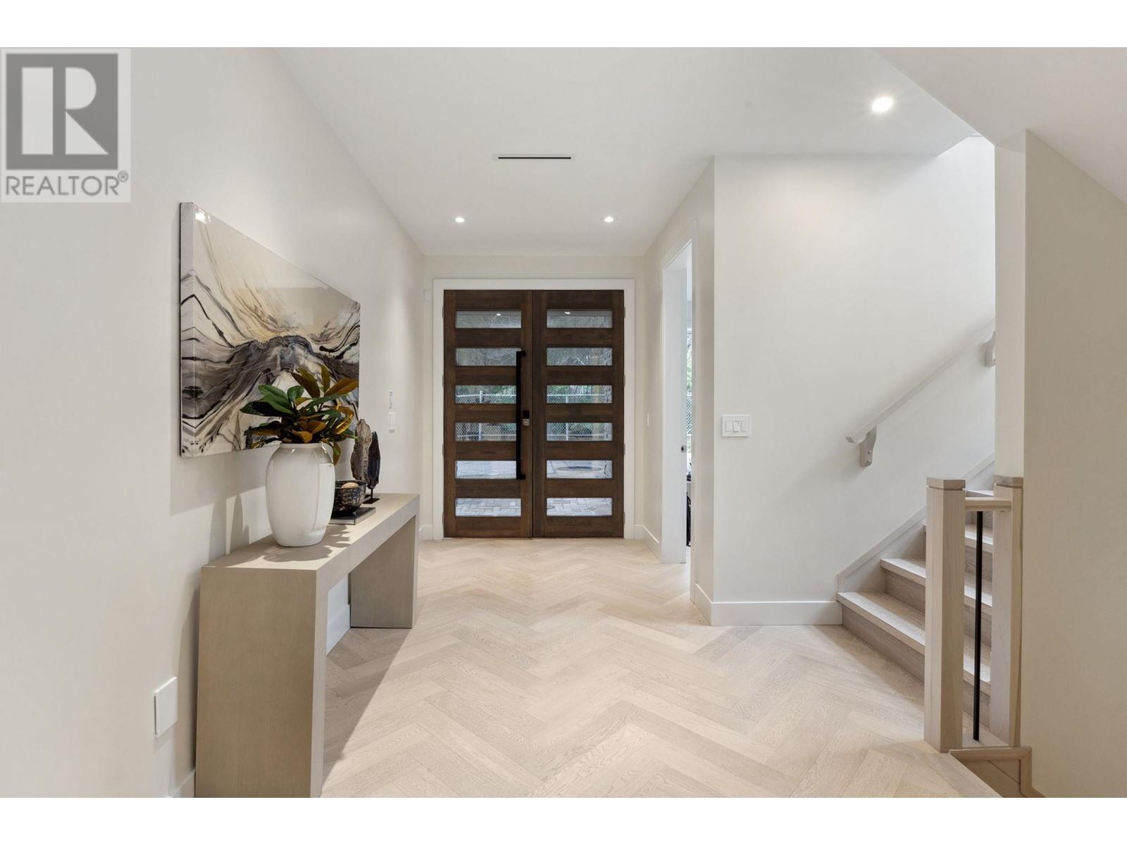 3533 Anne Macdonald Way, North Vancouver, British Columbia  V7G 2S7 - Photo 7 - R2985129