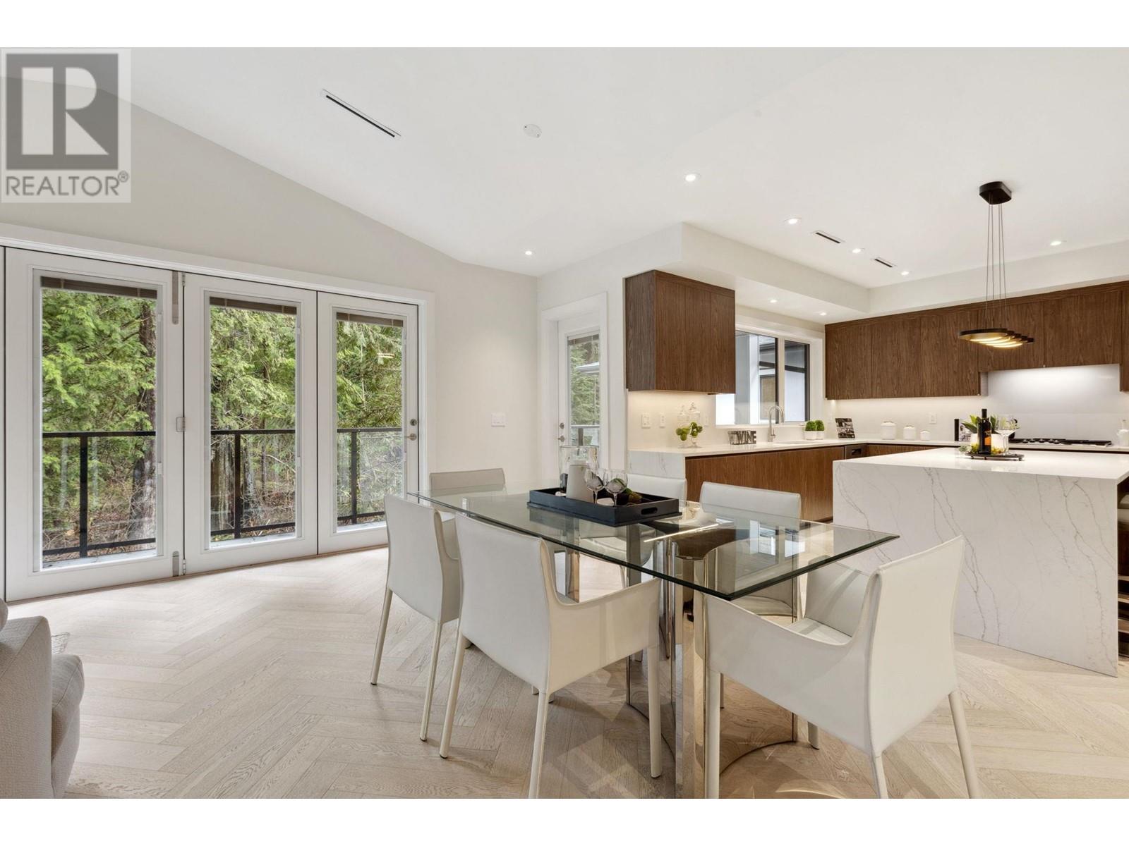 3533 Anne Macdonald Way, North Vancouver, British Columbia  V7G 2S7 - Photo 9 - R2985129