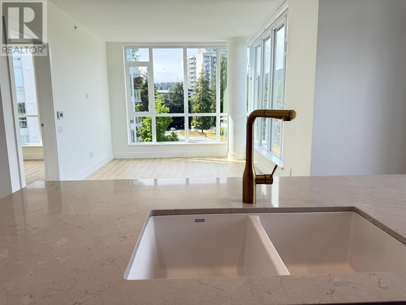 607 2385 Emery Court, North Vancouver, British Columbia  V7J 0E8 - Photo 8 - R2979849