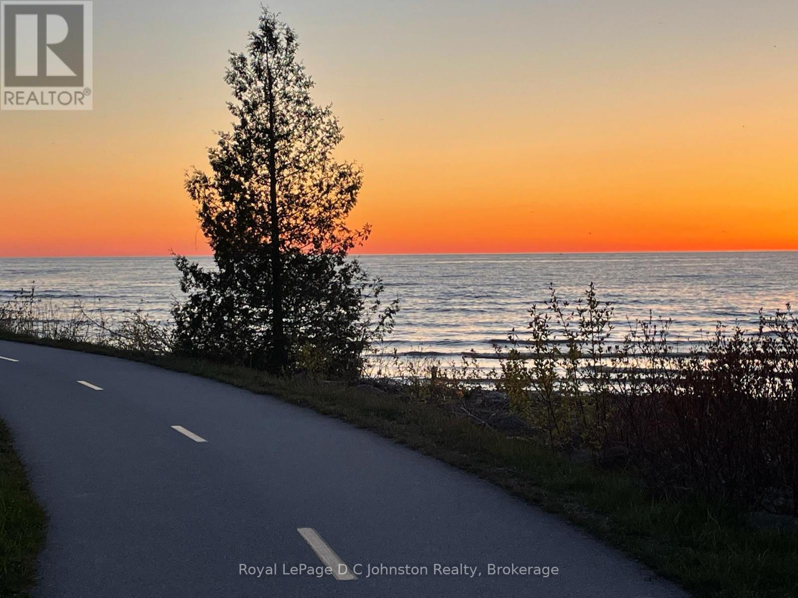29 Lakeside Woods Crescent, Saugeen Shores, Ontario  N0H 2C6 - Photo 12 - X12041241