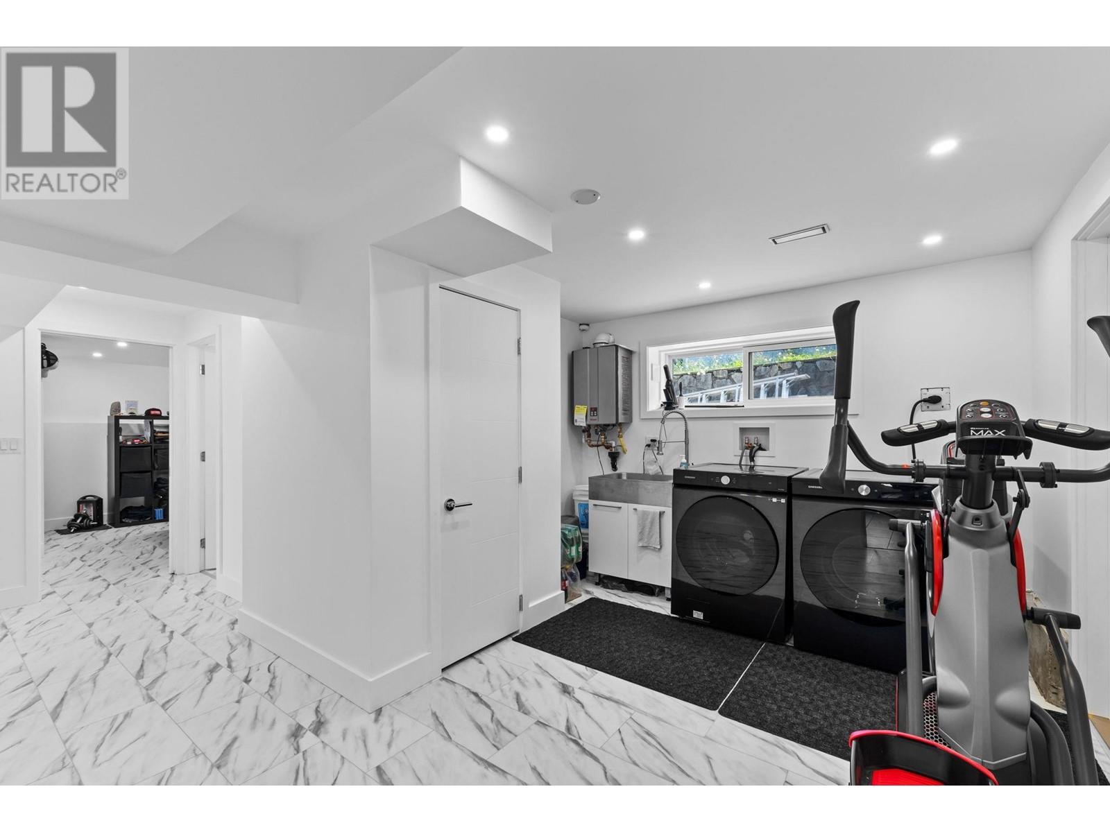 1480 Elinor Crescent, Port Coquitlam, British Columbia  V3C 2Y5 - Photo 30 - R2981232