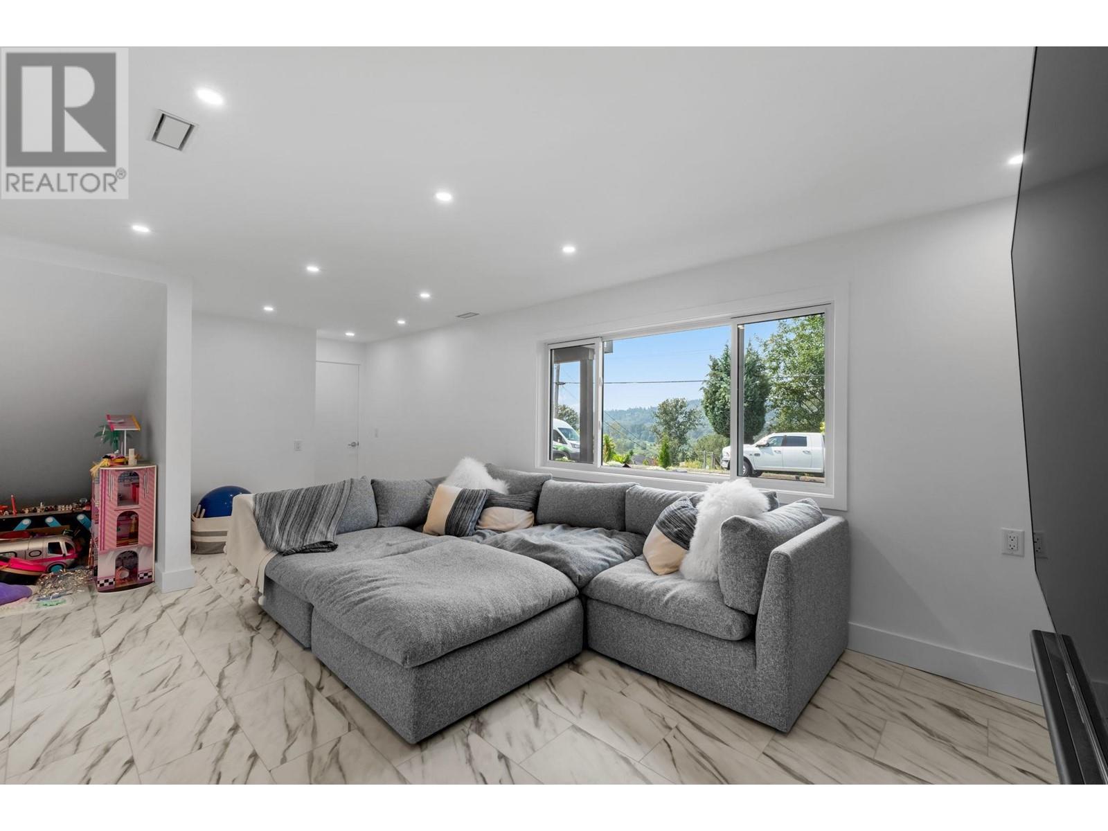 1480 Elinor Crescent, Port Coquitlam, British Columbia  V3C 2Y5 - Photo 25 - R2981232