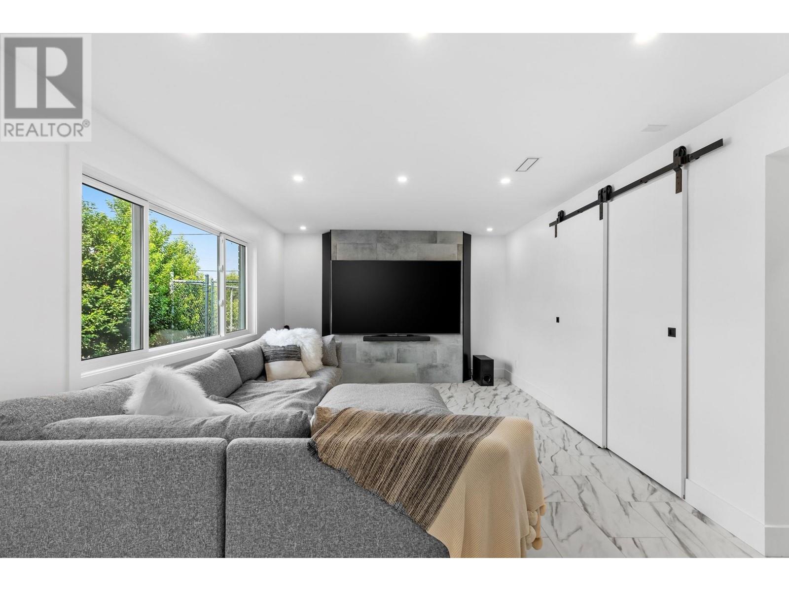 1480 Elinor Crescent, Port Coquitlam, British Columbia  V3C 2Y5 - Photo 24 - R2981232