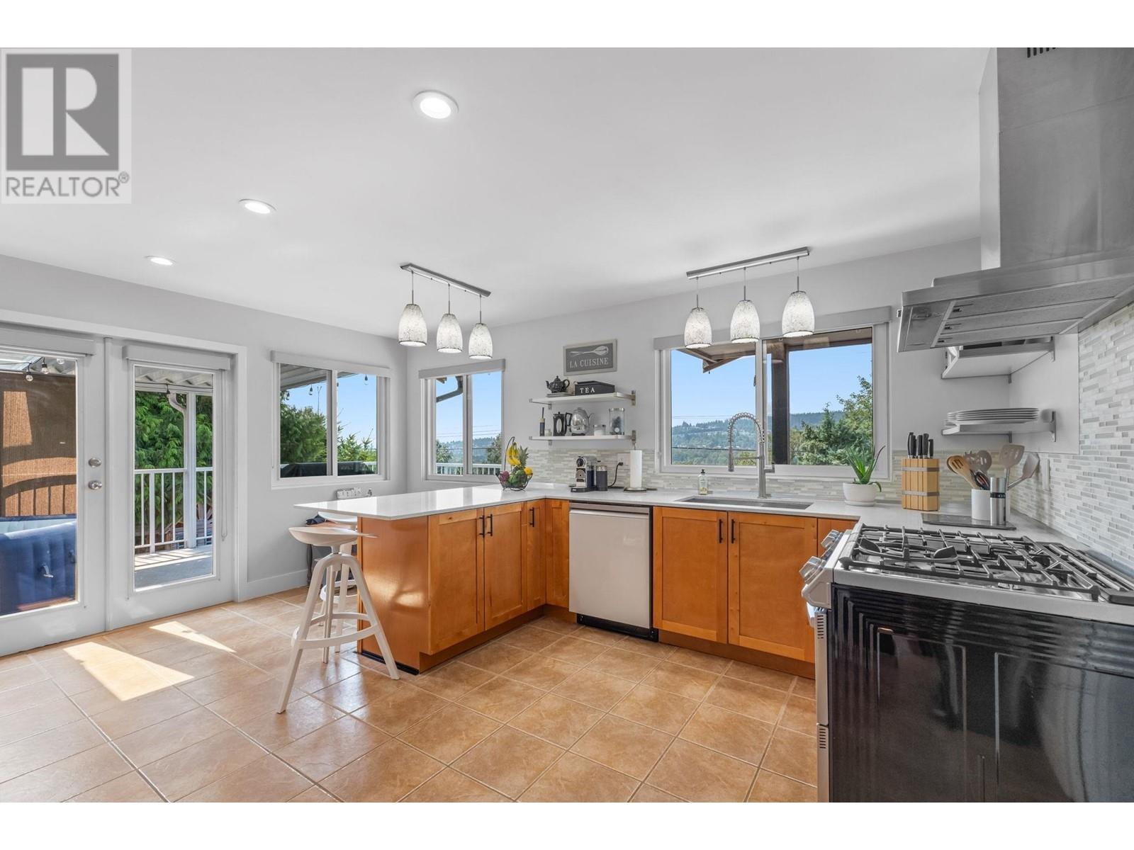 1480 Elinor Crescent, Port Coquitlam, British Columbia  V3C 2Y5 - Photo 9 - R2981232