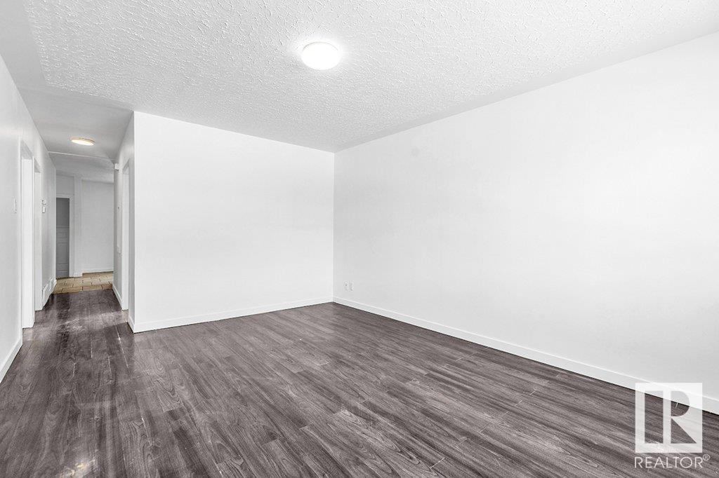Property at 12051 95A ST NW image 4
