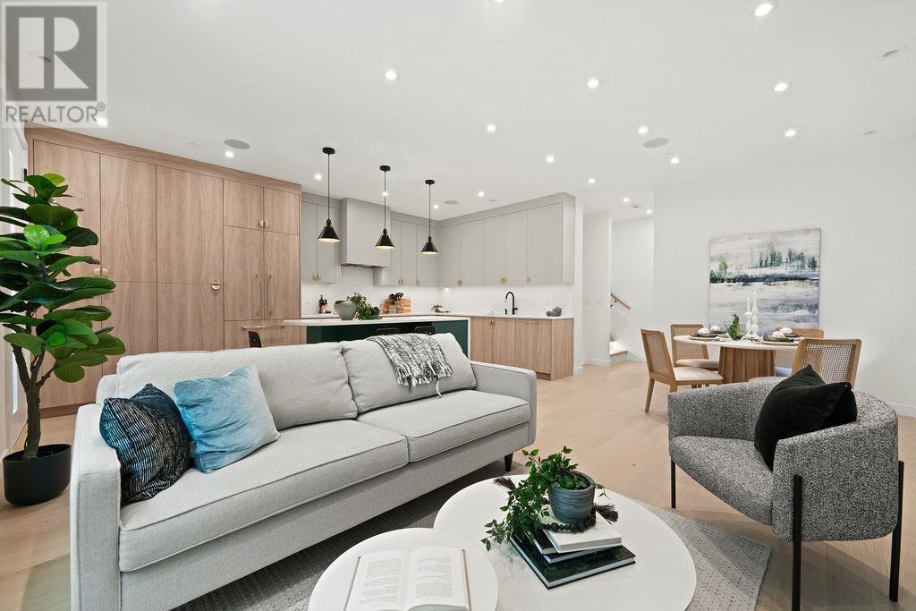 1 2936 W 12 AVENUE, vancouver, British Columbia