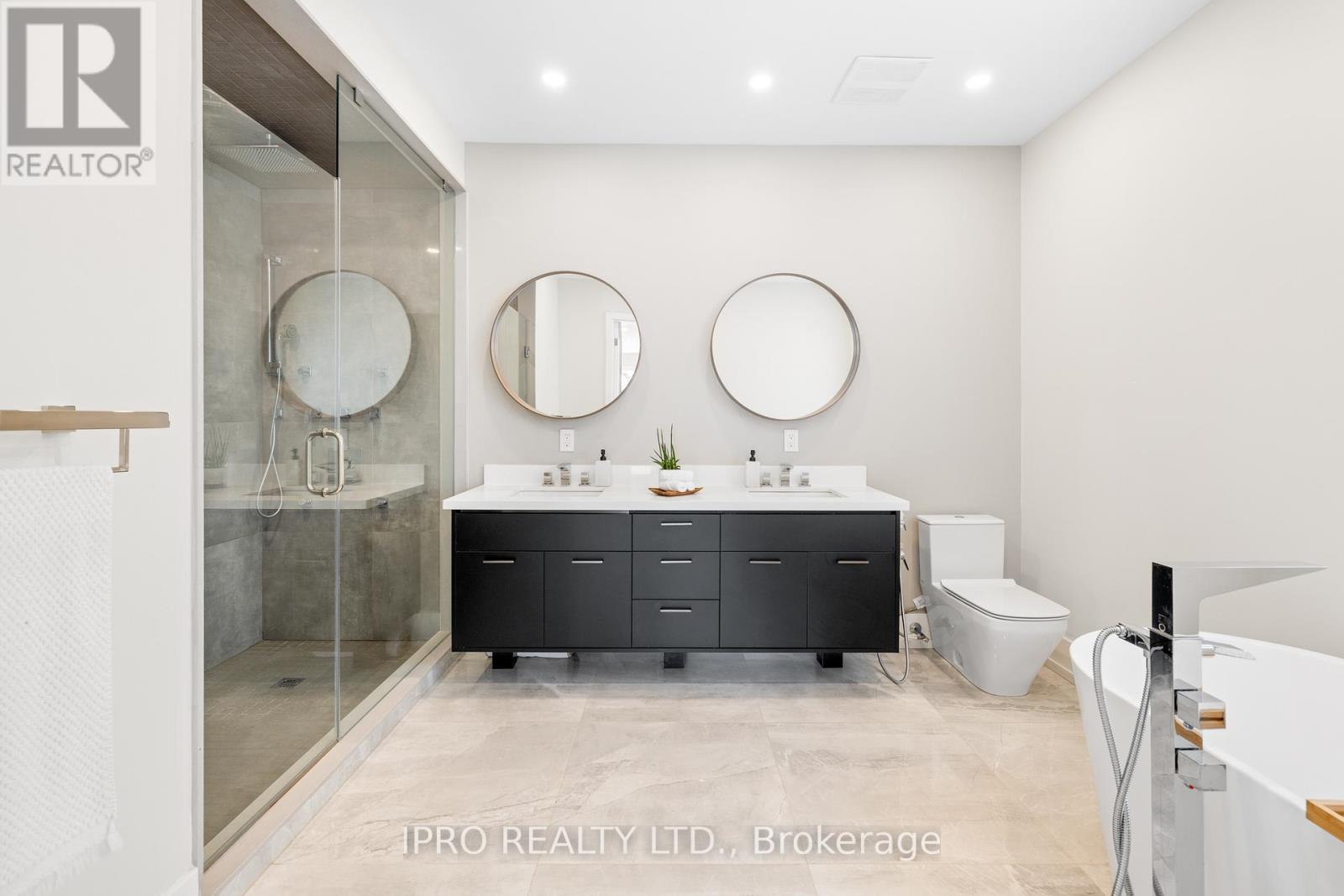 234 Maurice Drive, Oakville, Ontario  L6K 2X1 - Photo 26 - W12057028