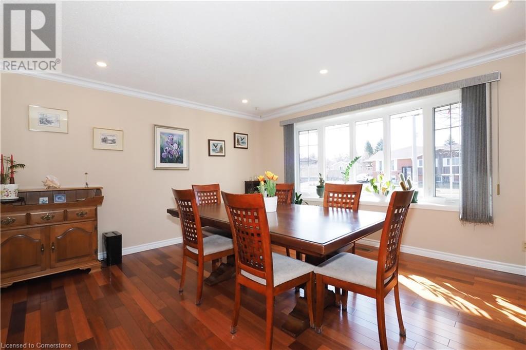Property at 14 DUNSMERE Drive image 5