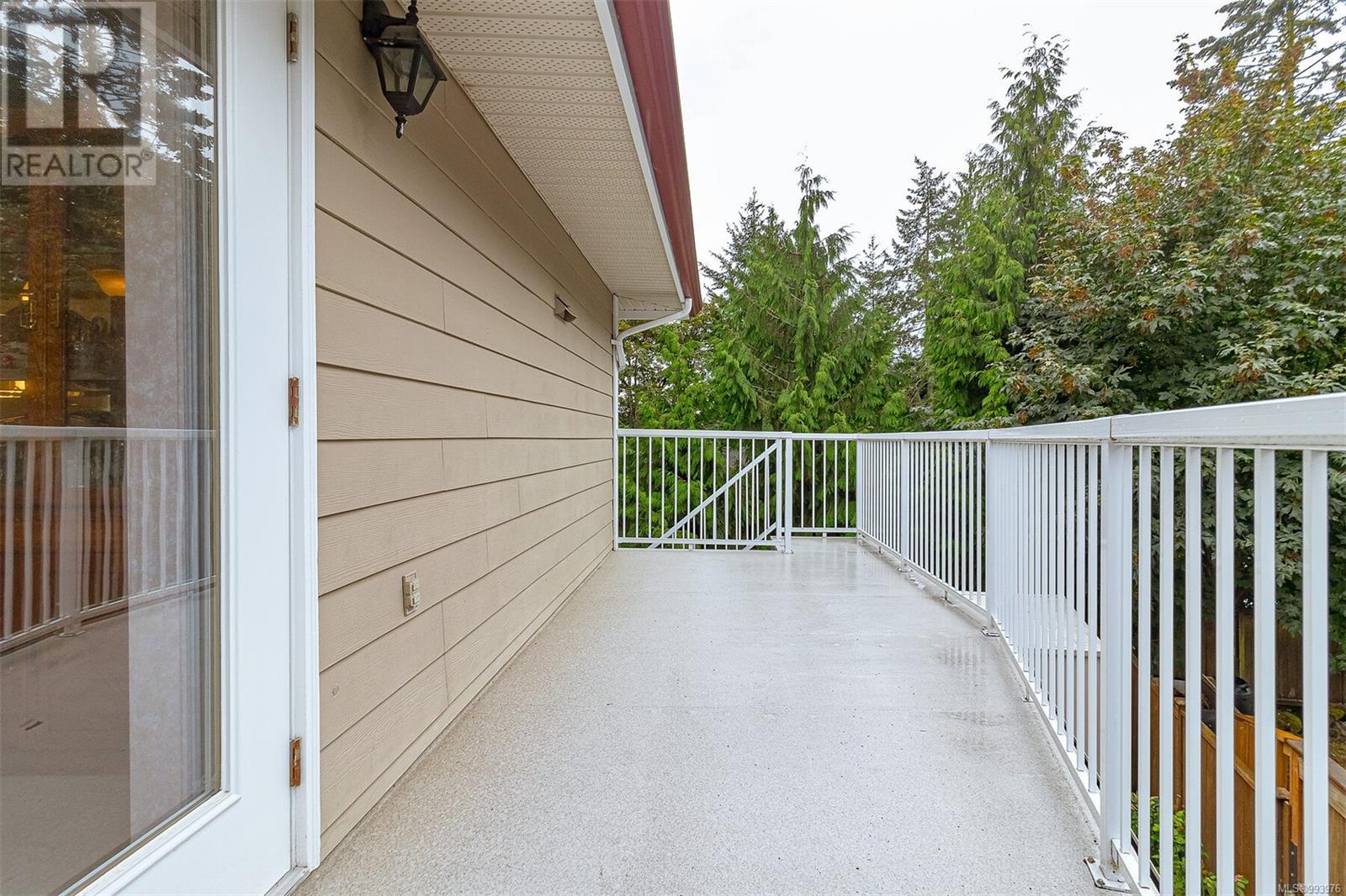 Property at 2267 Setchfield Ave image 2