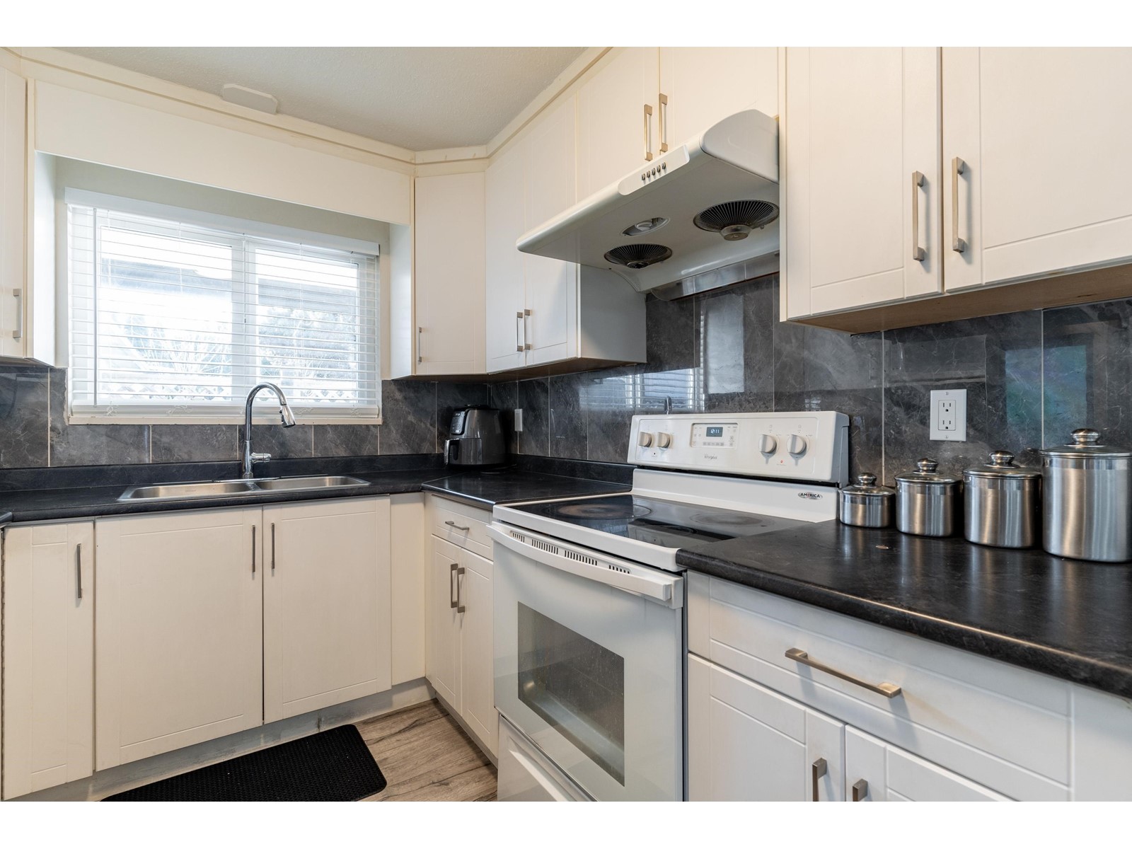 7329 Parkwood Drive, Surrey, British Columbia  V3W 7L9 - Photo 15 - R2984966