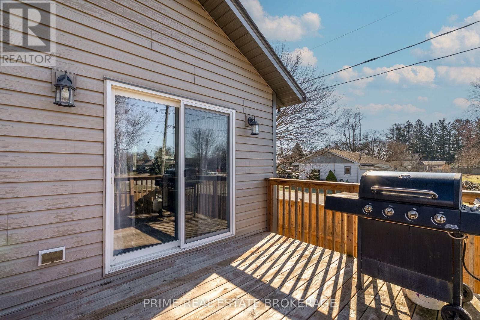 631 Main Street, Chatham-Kent, Ontario  N0P 1C0 - Photo 34 - X12057098
