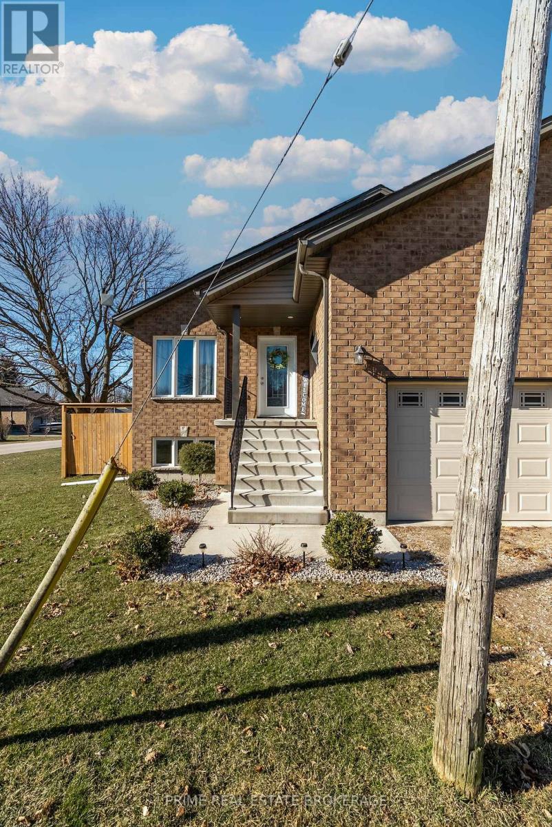 631 Main Street, Chatham-Kent, Ontario  N0P 1C0 - Photo 4 - X12057098