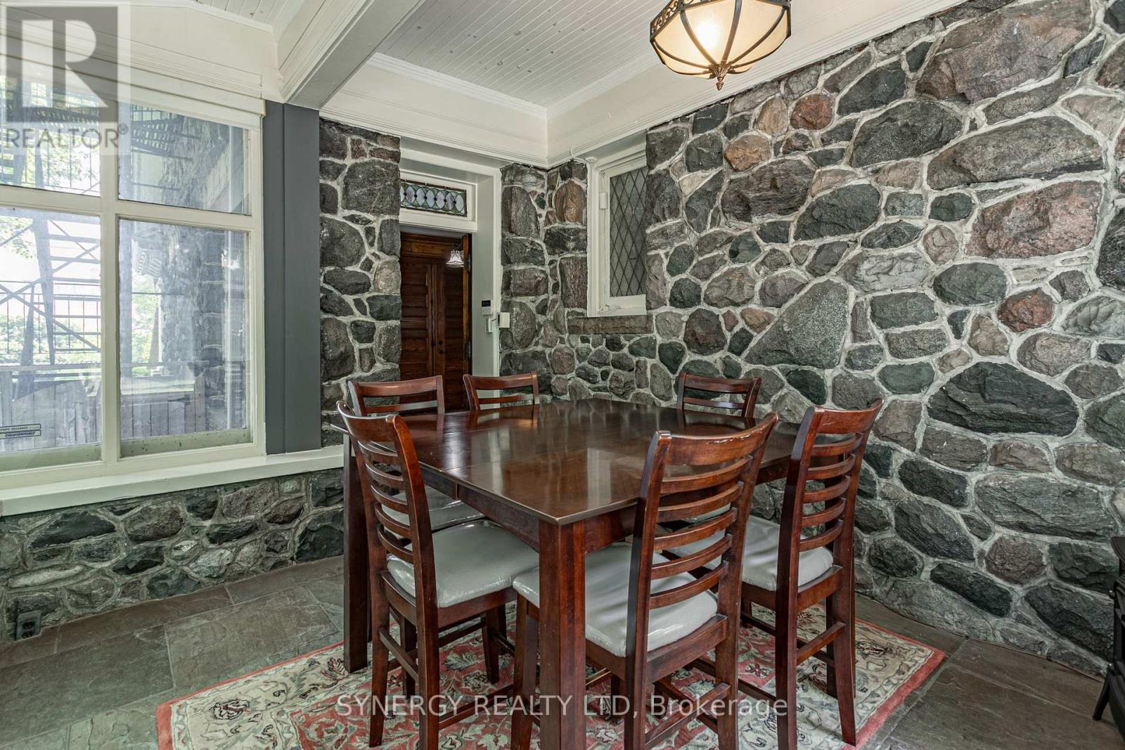 37 Ridout Street S, London South, Ontario  N6C 3W7 - Photo 9 - X12057179