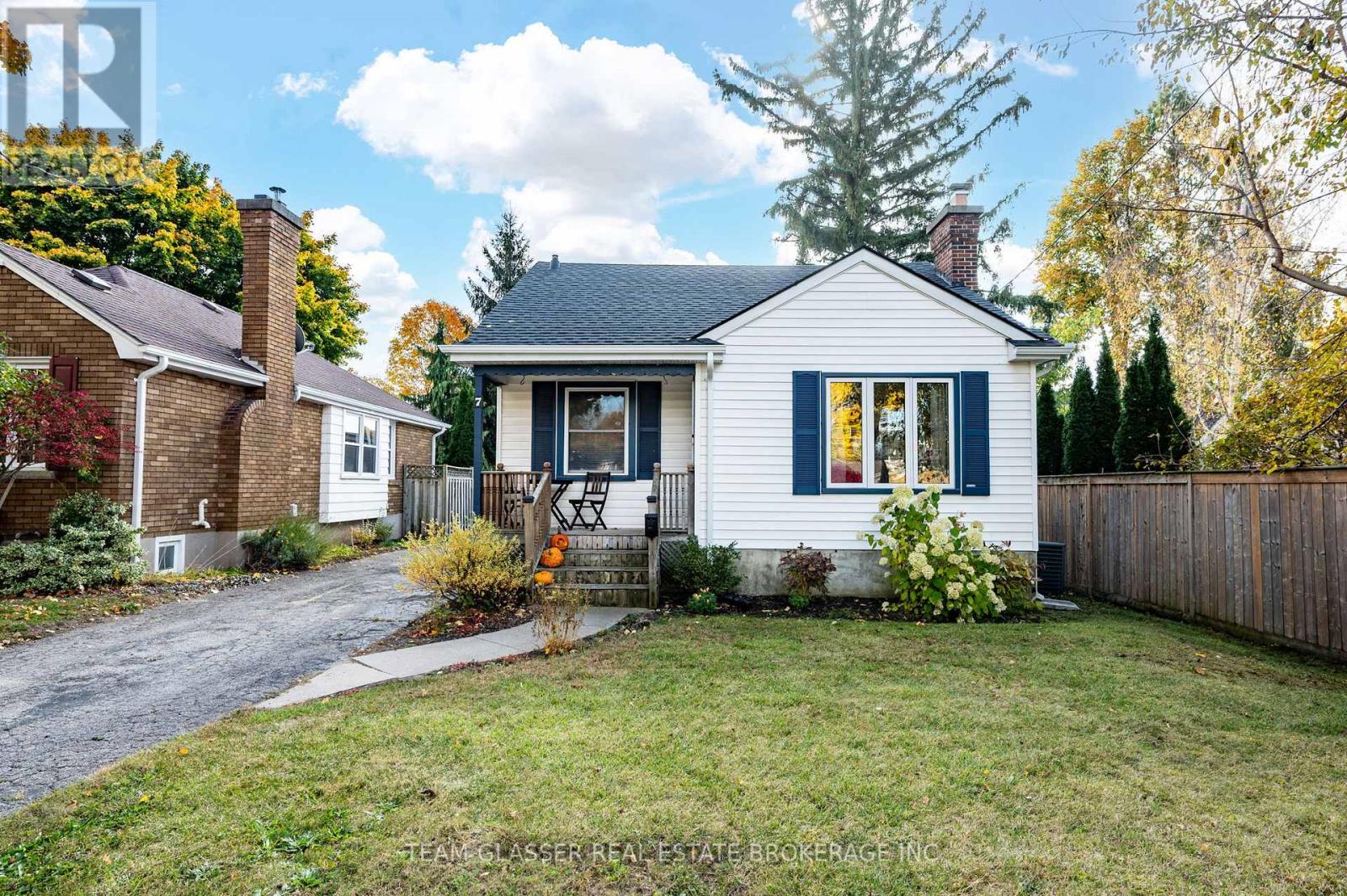Photo 2 of 26 for 7 Graydon Street