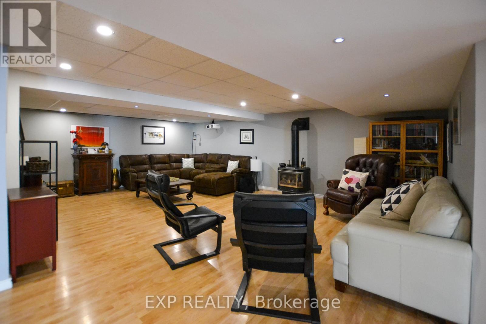309 Quartz Avenue, Clarence-Rockland, Ontario  K4K 0C1 - Photo 23 - X12057152